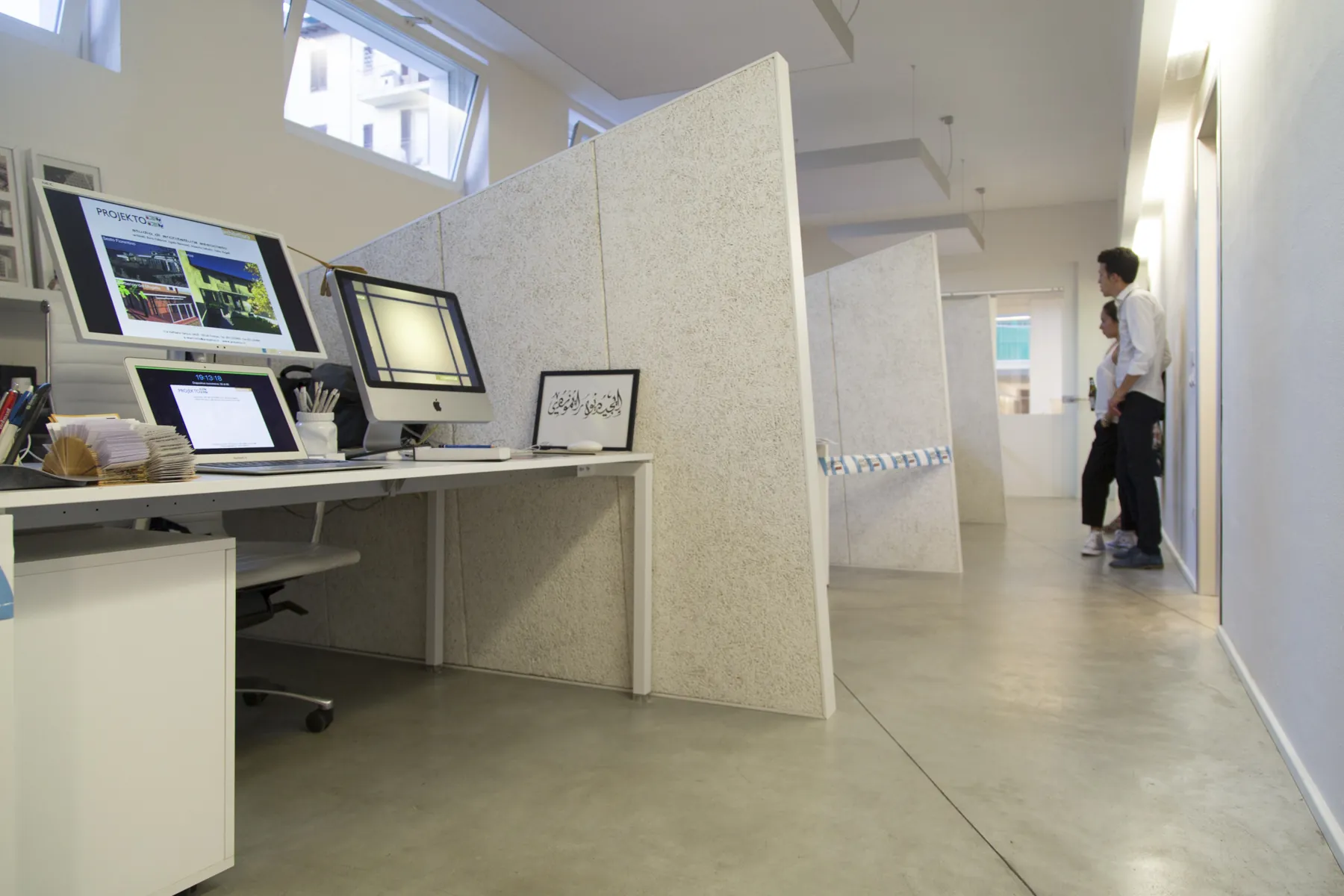 Firenze, l'ufficio: postazioni di lavoro e pareti divisorie